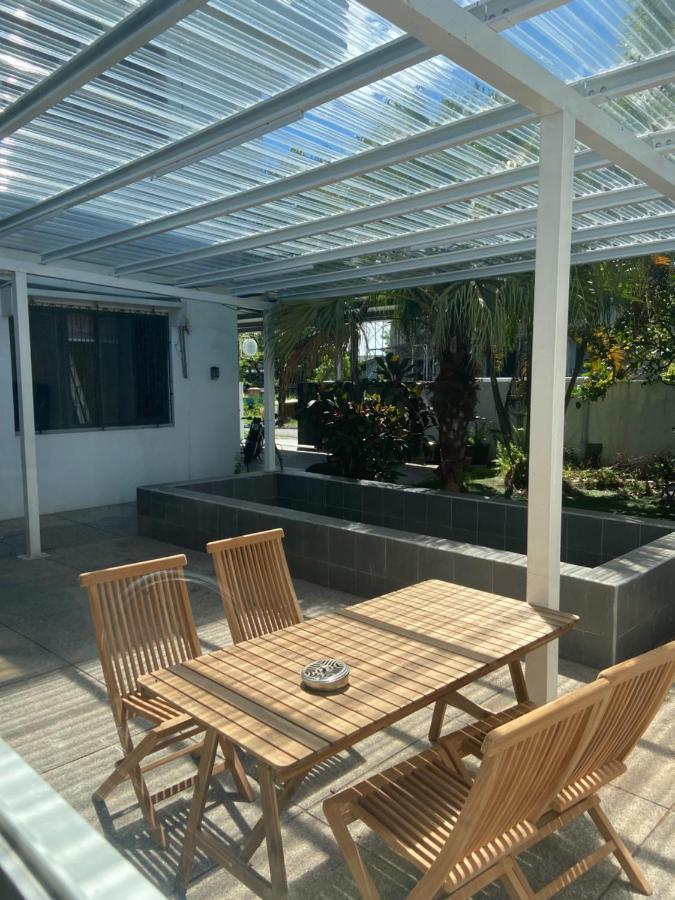 Sailing Inn Дунган Екстериор снимка